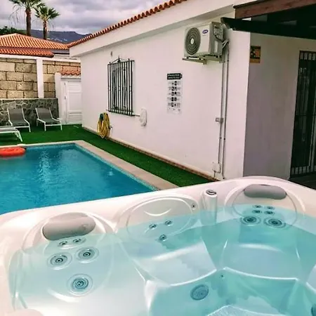 Rosa 빌라 칼라오살바헤