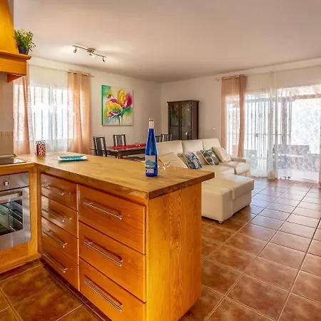 Rosa * Callao Salvaje